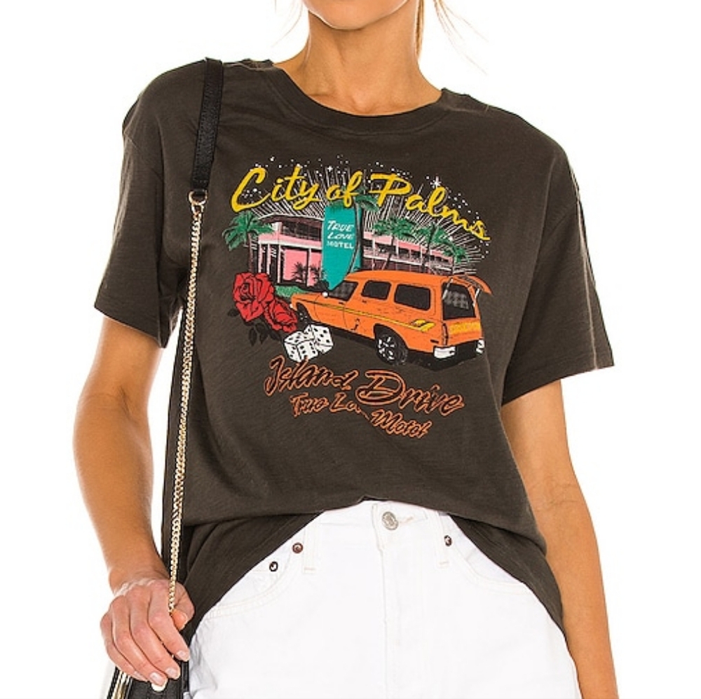 Spell City of Palms tee size M